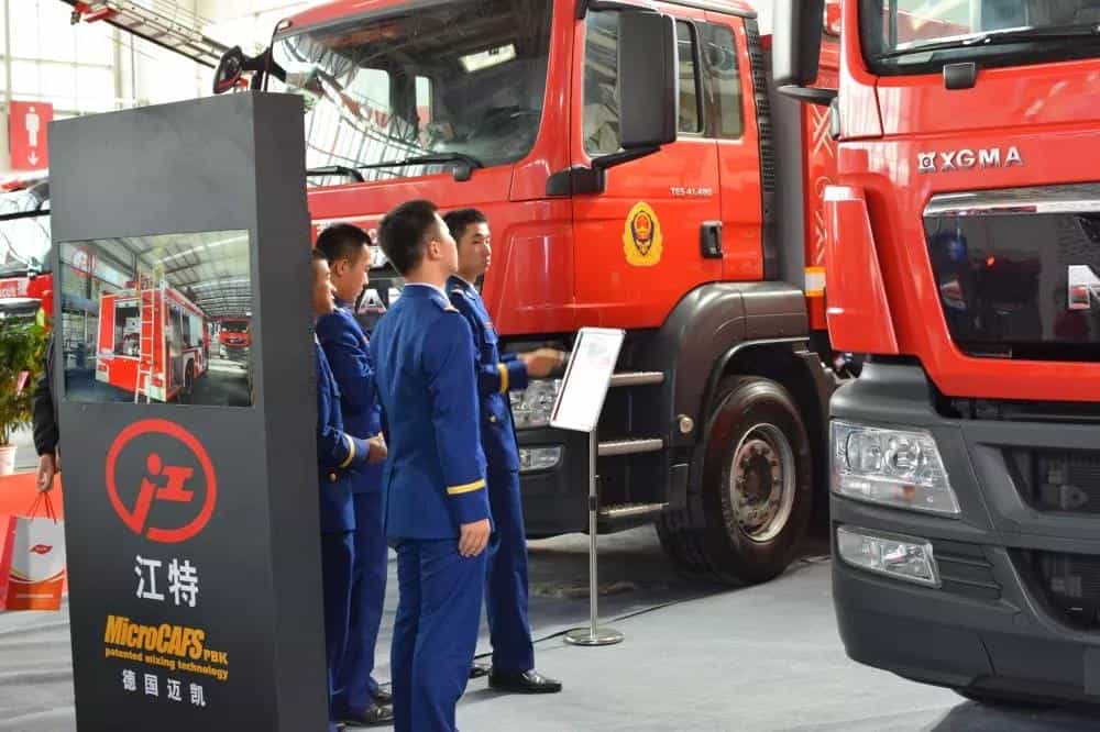 湖北江南汽車(chē)攜德國(guó)曼大流量壓縮空氣泡沫消防車(chē)及國(guó)六?新品亮相北京國(guó)際消防展！