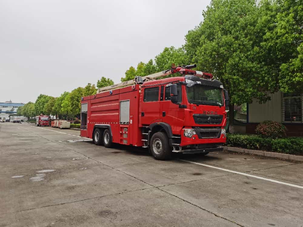 18米舉高噴射消防車(chē)